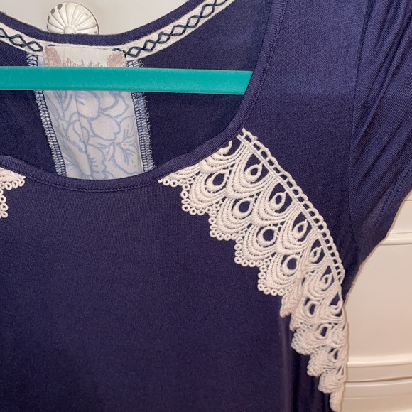 Altar’d State Top - Picture 4 of 4